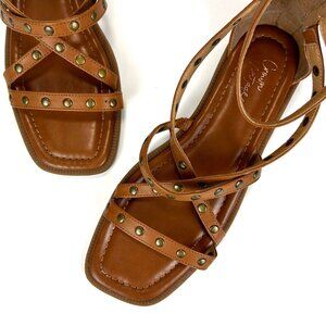 ❣️SOLD❣️ Crown Vintage Norti Sandal Warmest Buff Size 8